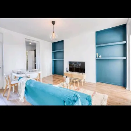 Entier A 2 Chambres Appartement *